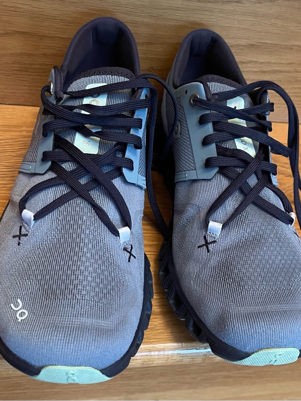 On Cloud women’s Running Shoes - blue with Gray and Mint Accents